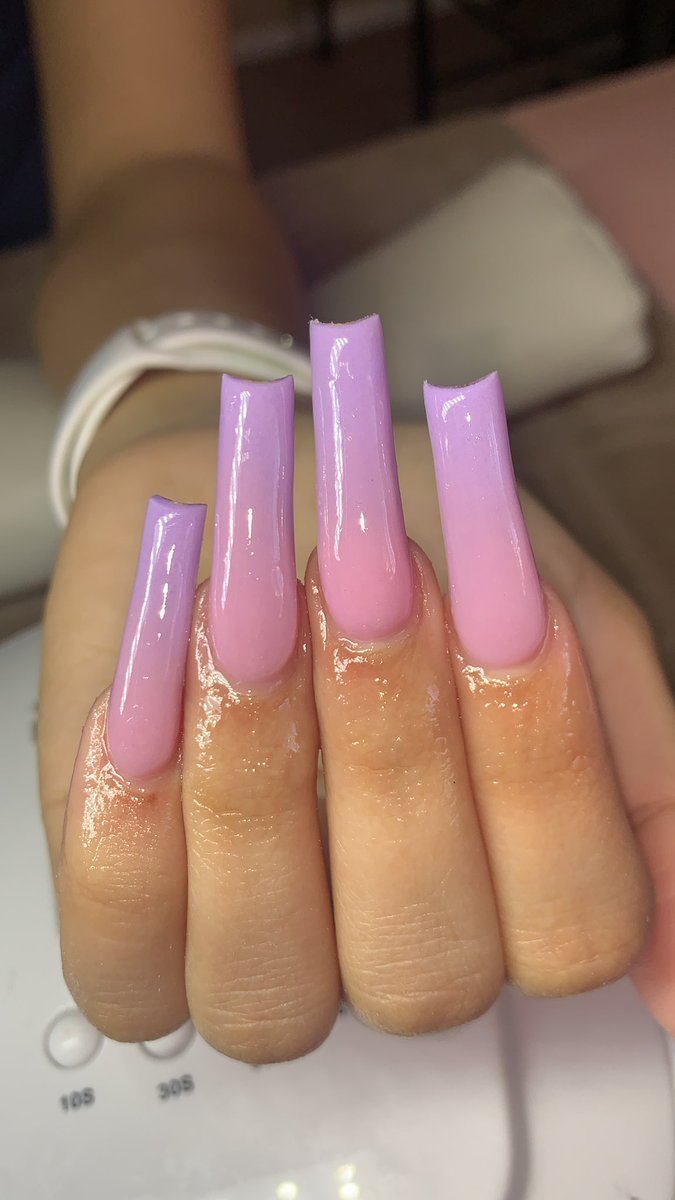 iselaaaz's tweet image. bay area/sj area nail tech!! i’m doing a giveaway on my insta go check it out 🥰instagram.com/izzynaileddit/