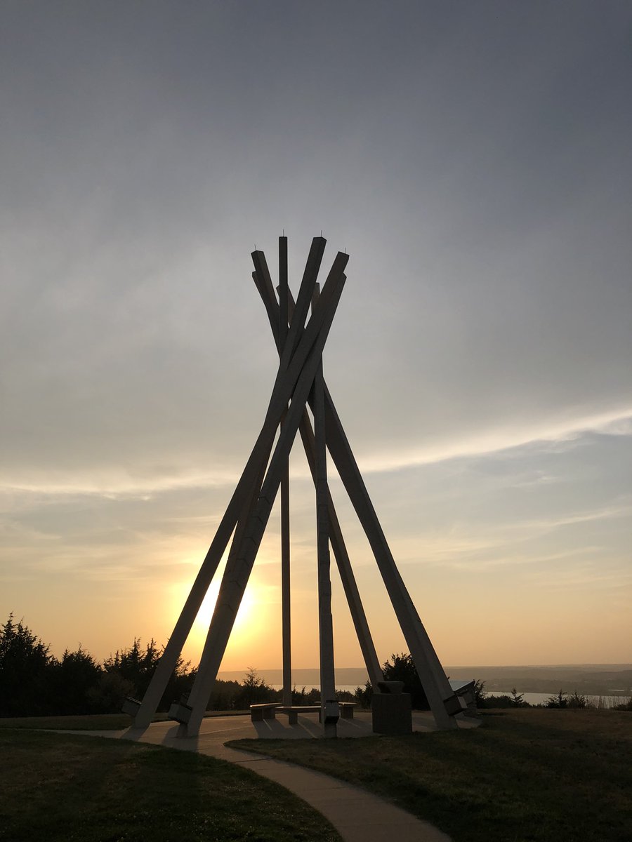 matheggem's tweet photo. #DignityStatue https://t.co/RgVMbR4q4l