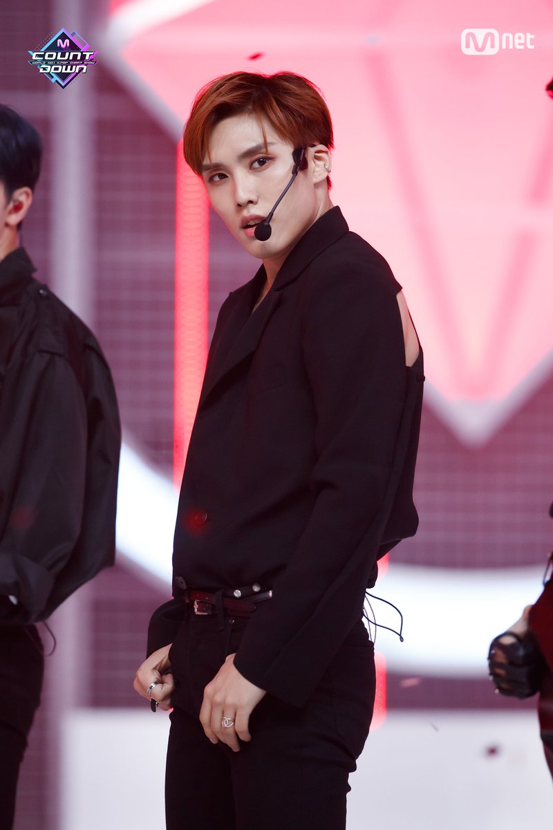 jacob_archive's tweet image. 200924 Mcountdown

💌 bit.ly/3mTh766

#더보이즈 #ドボイズ #THEBOYZ #제이콥 #ジェイコブ #JACOB