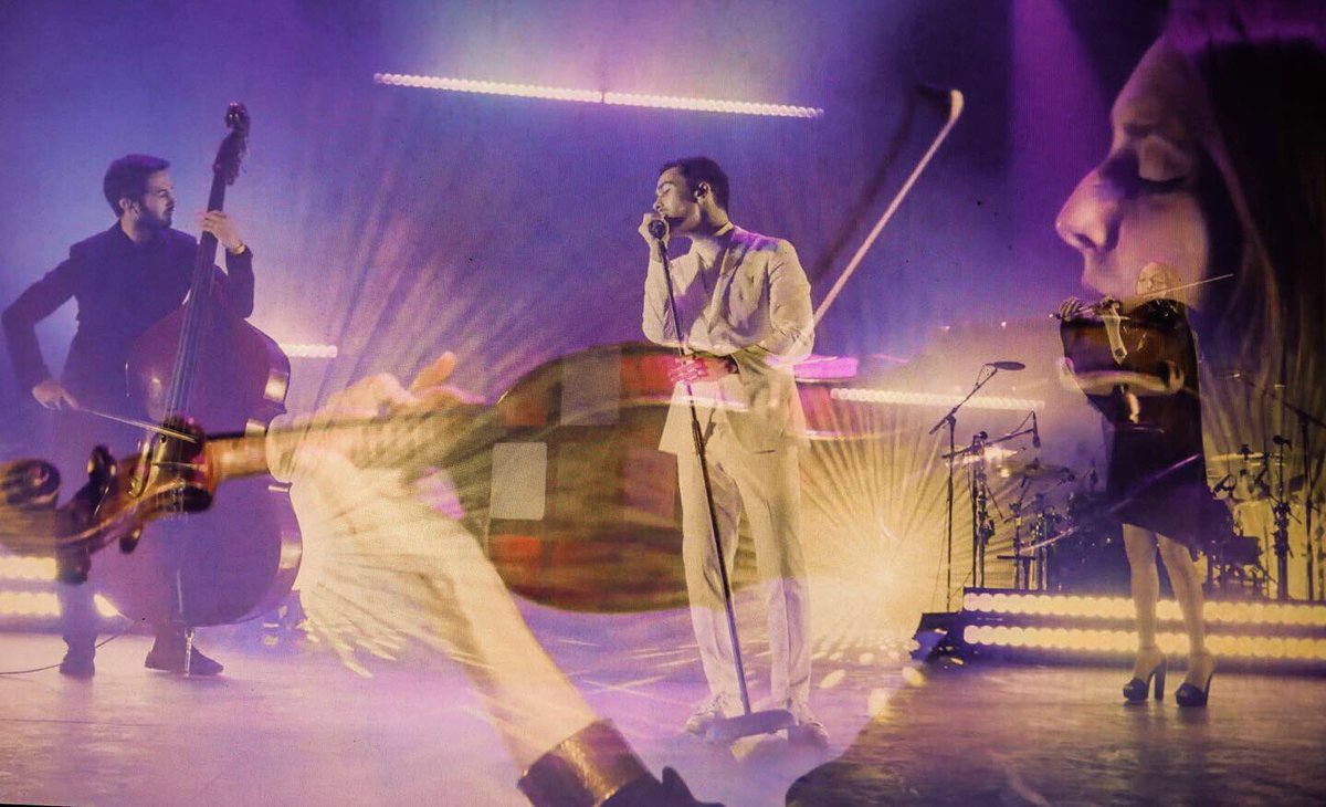 emmaroden_'s tweet photo. until we can go to shows safely, shooting with @MAXMusic from my house will have to do
stream colour vision 🌟 #ColourVisionLIVE https://t.co/M8Q3SDdVPp