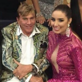 Y donde quedó el carisma de la Miss Venezuela? Ayer me atendió en el banco una cajera q se parecía mucho a ella! #MissVenezuela2020