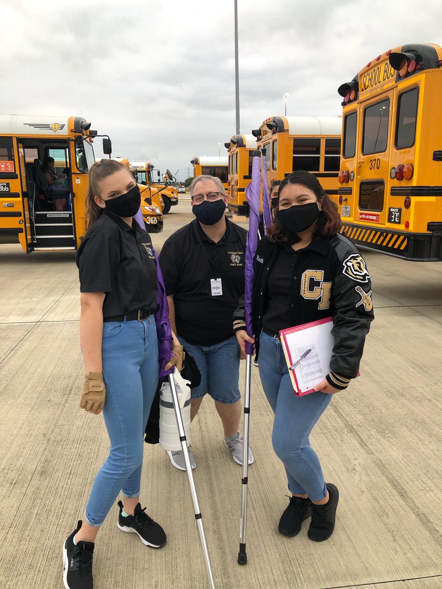 Congratulations to our Tigers for the big win tonight!! And great job to the band, colorguard, and Flairs for an amazing halftime performance! 🥁🏈🏳️
<a href="/CyParkFootball/">Cy Park Football</a> <a href="/cyparkband/">Cypress-Park HS Band</a> <a href="/CyParkFlairs/">Cypress Park Flairs</a>