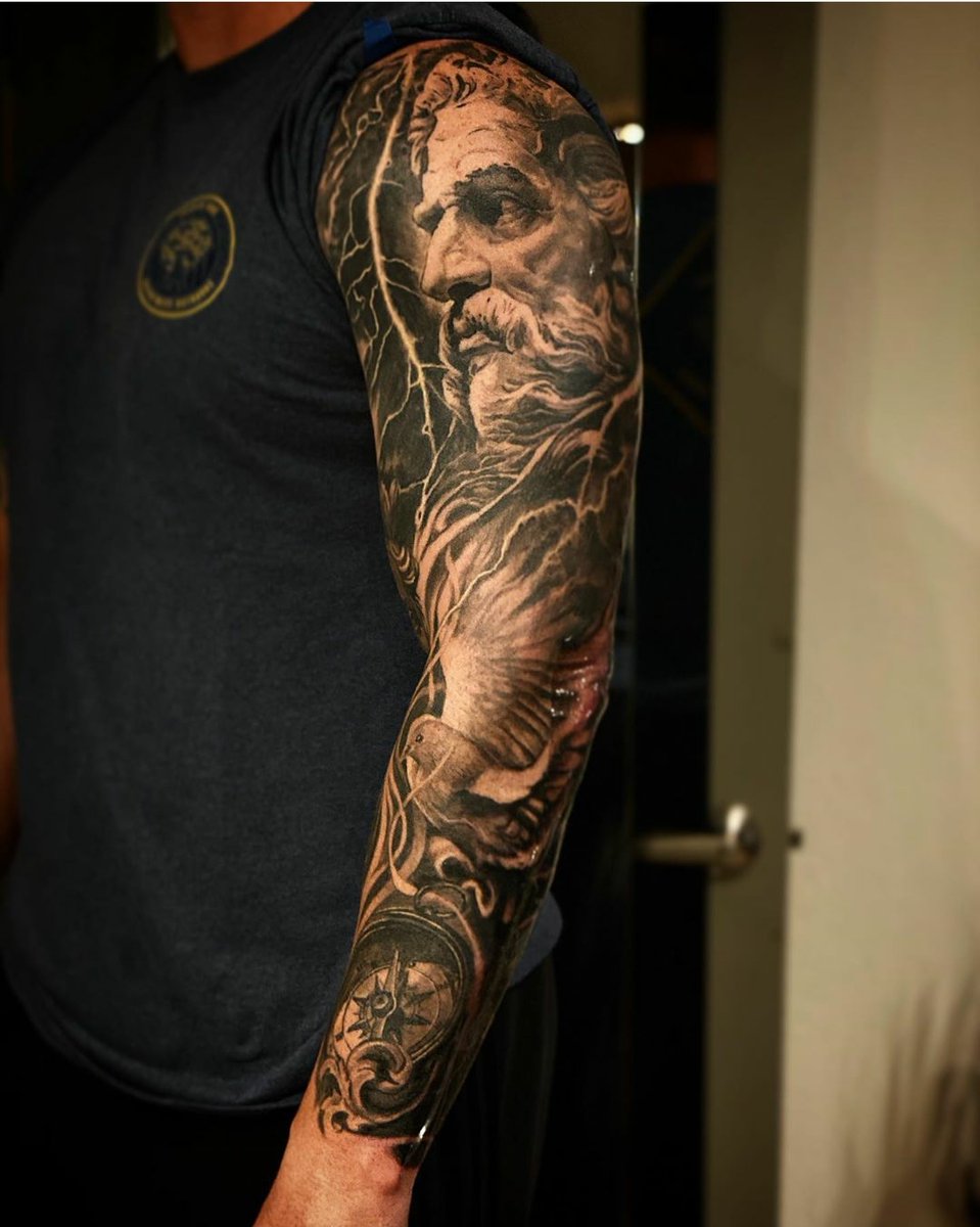 Sponsored Artist: @coryjamestattoo / @lostedgetattoo / Austin, Texas. 

#EmpireInks #CoryJamesTattoo #LostEdgeTattoo #Healed