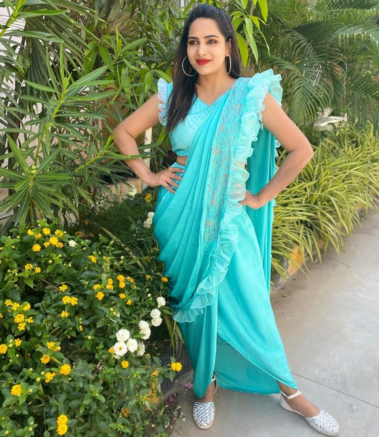 EiuuuJlU0AAHdFt?format=png&name=900x900