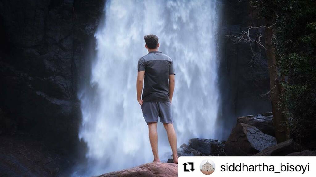 BBSRBuzz's tweet photo. #bhubaneswarbuzz pic courtesy @siddhartha_bisoyi
・・・
This is the place where it all started. I have visited a lot of waterfalls ever since but #mankadadian is ❤️ it can’t be expressed in words.
.
In frame : the mental the sick the dude @debasish.panda_
#waterfalls #waterf… https://t.co/mpUAPut6Tc