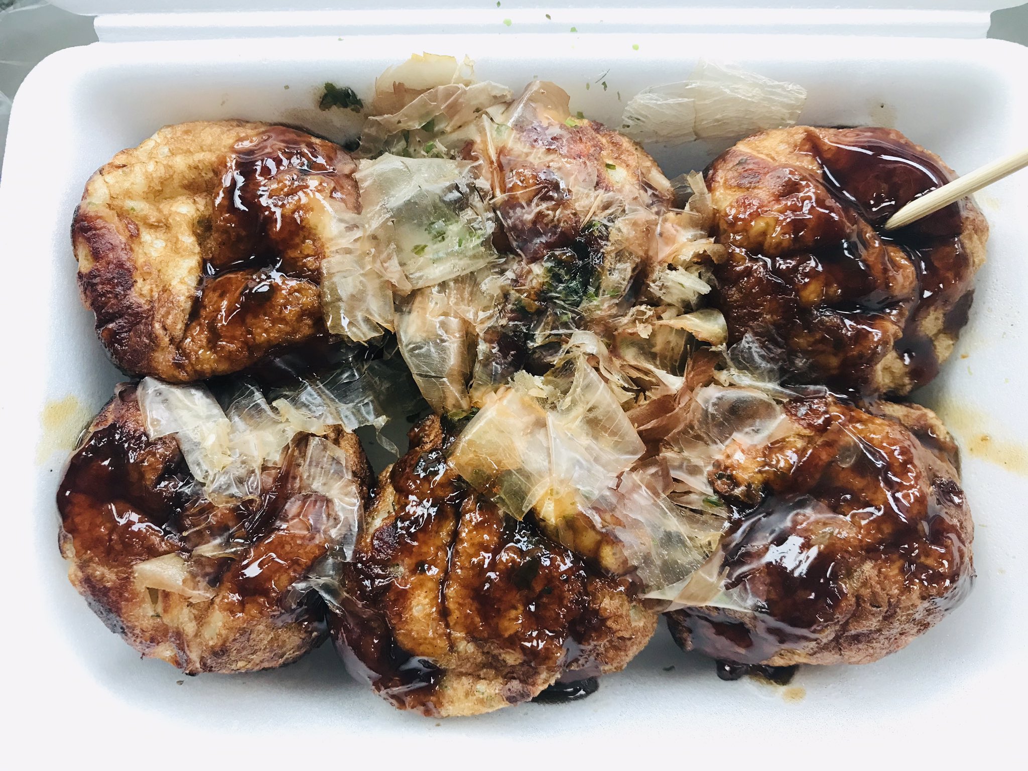 めいどん 津幡町 ラムー ラムーの外には たこ焼き屋さんが たこ焼きも ソフトクリームも かき氷も 100円とな ラムーで 大量に買ったのに でも 100円って 買わないとあかんやろ しかも 美味しい 近ければ いつも買いたい 金沢に行くとき 寄る