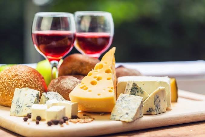 Vil: cheese and wine