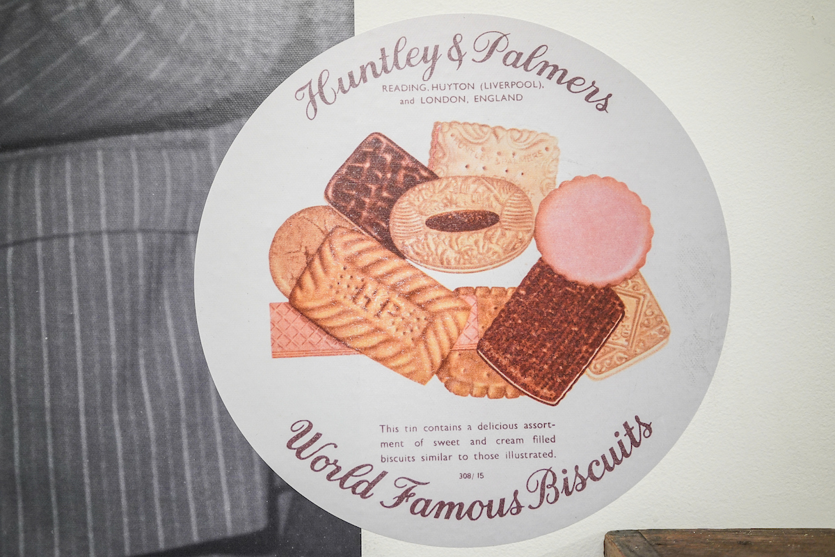galleriesmuseum's tweet photo. Did you know there was once a biscuit factory in Huyton? Huntley & Palmers opened in 1955 - it featured in #MadeOnMerseyside exhibition, and we exhibited items from #PrescotMuseum, @MuseumLiverpool & @knowsleyarchive
For #FamilyFriday, be inspired and design your own biscuit tin! https://t.co/MZW41RPLgi