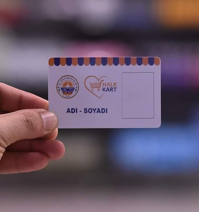 alarak evlerinin yolunu tutuyor. 

Artık Gemlik'te çocuklar yatağa aç girmeyecek.