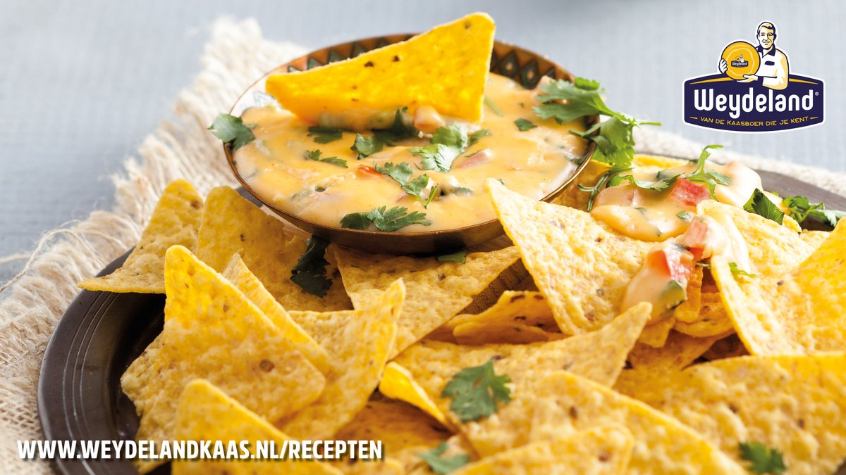 Weekendtip! Lekker voor bij de borrel deze Weydeland kaasdip met nacho's. 😋🧀Bekijk het recept op de website: weydelandkaas.nl/recept/weydela… #weydeland #weydelandkaas #kaas #borrel #weekend #tip