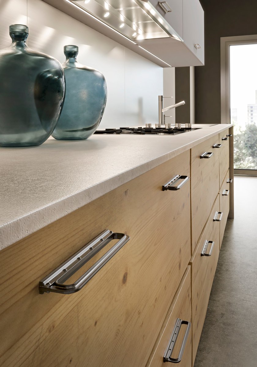 🏠 ¿Buscas nuevos tiradores de cocina? Tenemos tu solución:

✅ bit.ly/3kMopqv

#tirador #tiradores #hogar #decoración #cocina