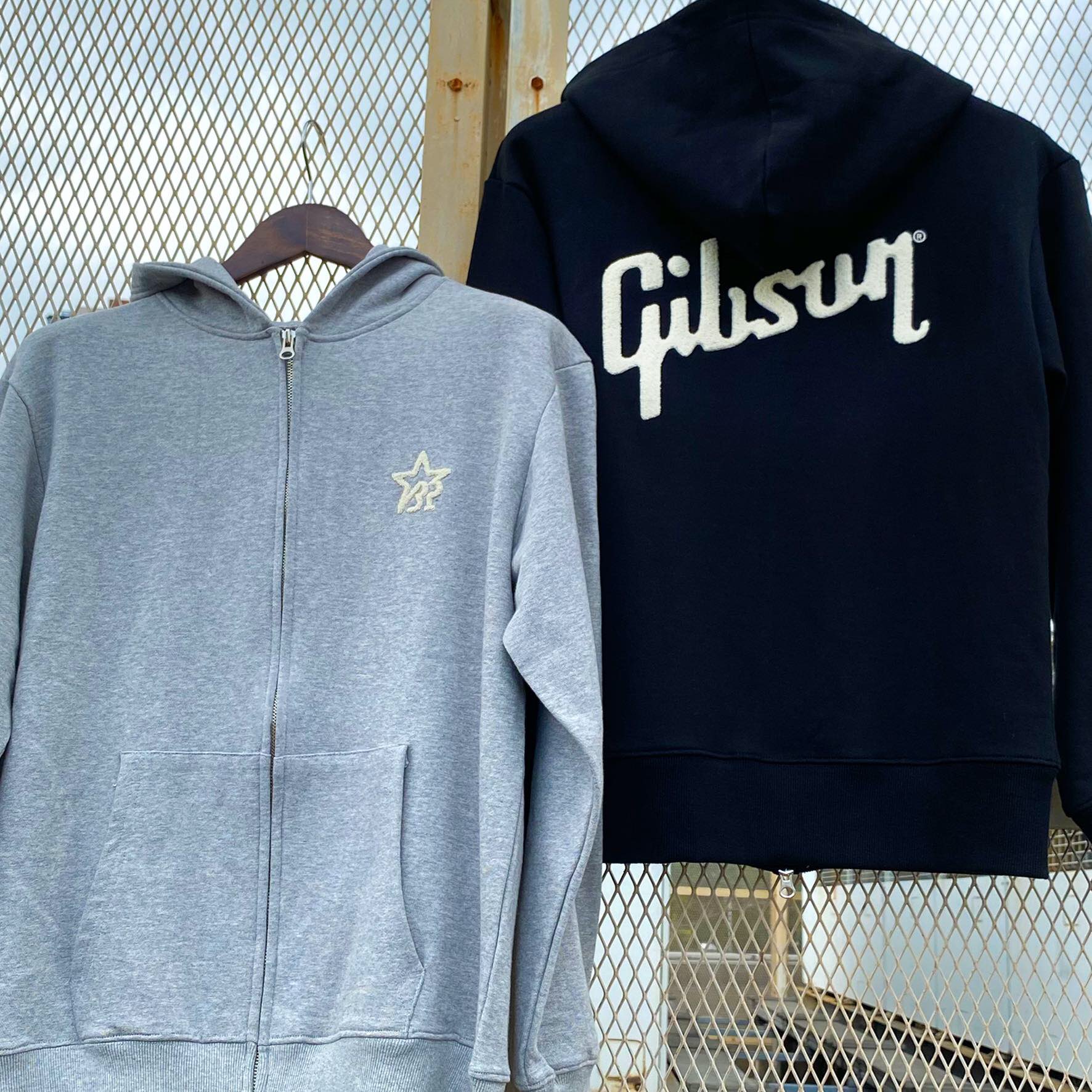 公式 B'z☆Gibson【新品未開封】コラボパーカー☆ブラック - ミュージシャン - chano8.com 公式 B'z☆Gibson【新品未開封】コラボパーカー☆ブラック - ミュージシャン - chano8.com