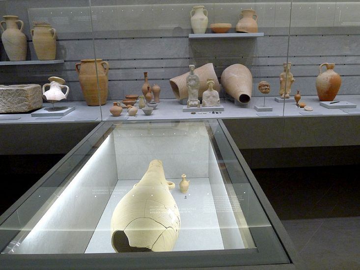 Una de las paradas imprescindibles de la #Ibiza histórica es el museo y la necrópolis de Puig des Molins, la más extensa y mejor conservada del Mediterráneo. Fue el cementerio de la ciudad de Ibiza durante toda la antigüedad https://t.co/JRS5VBPUsh #Eivissa #PatrimonioMundial https://t.co/m2doGNqwqT
