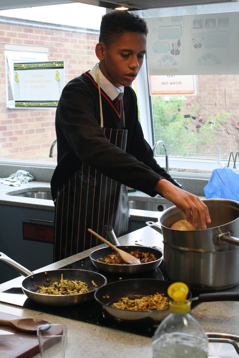 WitchfordVC's tweet photo. Tari Aloo is on the menu this morning & the aroma is amazing! #prideinWVC #Curry https://t.co/5vLbsvrjIj