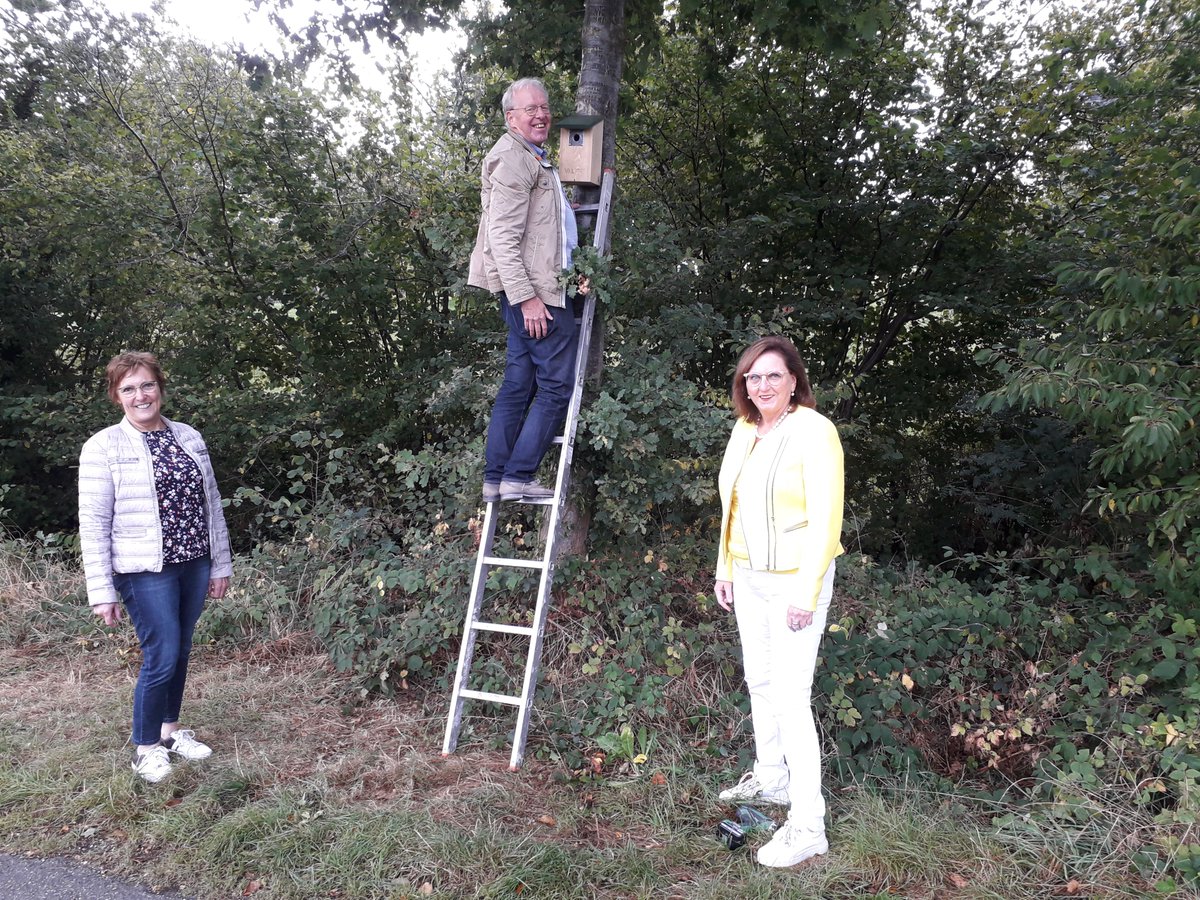 LeonJongen's tweet photo. @WLomgeving, @StichtingIKL en Ondernemers Vereniging Epen stimuleren natuurinclusief beheer in het Epense Bronnenland! https://t.co/HOnKFntUDK