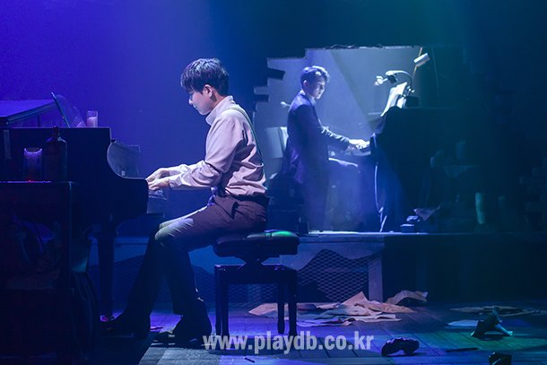 ✔ PLAYDB <광염 소나타> 'J' 인터뷰
        - 려욱 기사 사진 ♡

- 첫번째 사진 케알와이 자켓사진에서
   력제이 사진으로 바뀌었다