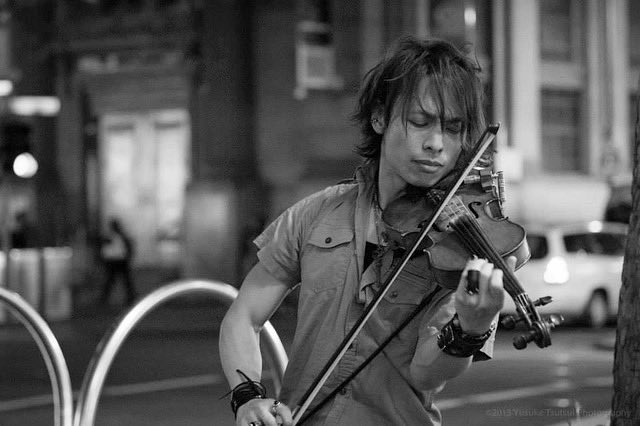KATEI_violin's tweet photo. 7 years ago when I was still busking on the streets of Melbourne Australia. https://t.co/r3eZZQ1jYe