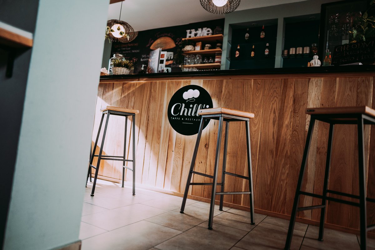Handicraft_PL's tweet photo. Bar jest wizytówką każdej restauracji 🥰 Jest to nasza ostatnia realizacja , która prezentuje się fenomenalnie💚🤩 #restaurants #food #wood #beauty #art https://t.co/JgK0dwEMej