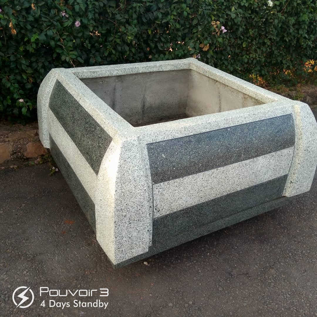 RCGF_Rwanda_Ltd's tweet photo. From benches to the beautiful flowerpots, #RCGF is a great choice. We ensure quality, efficiency, integrity and timely delivery. We produce High quality on affordable price. Order yours today and get a 15% discount... Please call +250785383897 or find us at KG 354 ST Kibagabaga https://t.co/H0Jab7t5k0