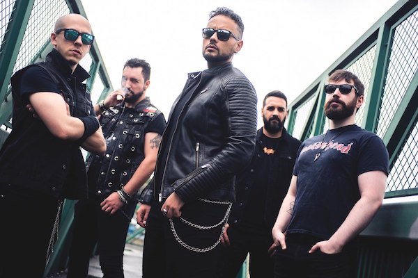 Bilboko Evil Seeds taldeak laster argitaratuko du disko berria. Aurrerapen gisa, "Stronger" single indartsua plazaratu dute, Pedro J. Monge gitarraren kolaborazioarekin! herrikoburdina.eus/evil-seeds-ban… #HeavyMetal <a href="/EVILSEEDS/">Evil Seeds</a>