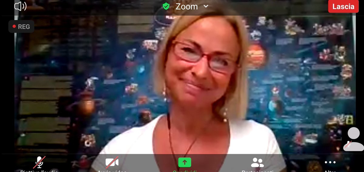 francy_0207's tweet photo. "Un consiglio? Fate volare la vostra fantasia, senza limiti. E lo #spazio offre un infinito mondo di possibilità per farlo!"
Il tweet in ritardo 🙄 di una mattina di #ModenaSmartLife e #RagazzeDigitali, insieme a @letiziadavoli in collegamento... Con il #futuro 🚀❤️
#GirlsInSTEM https://t.co/1dWADG0KGv