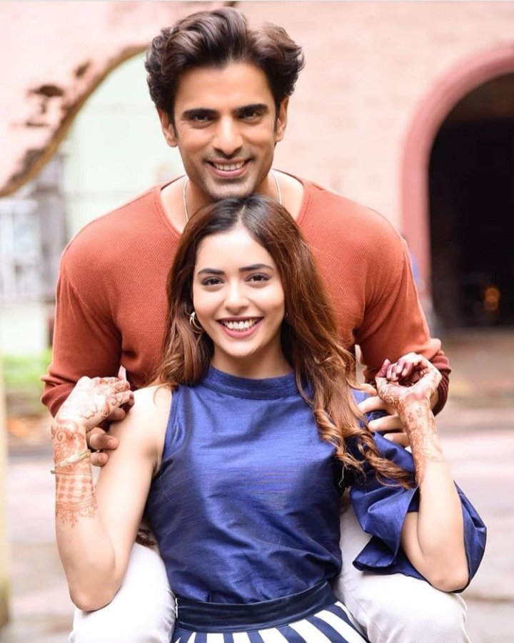 ItsMohitMalik's tweet photo. The mandatory stuff! #soruv ❤ #LockdownKiLoveStory @StarPlus https://t.co/Ly572fWsq8