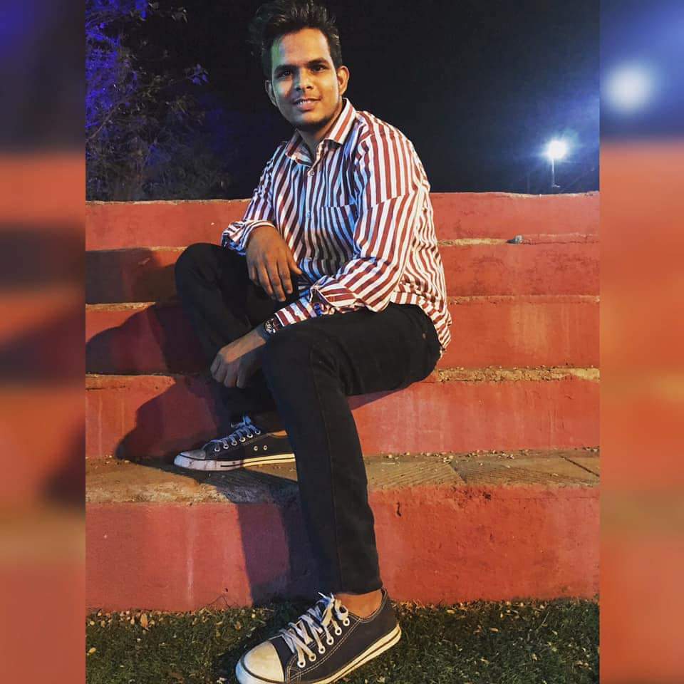 DivyasinghRS's tweet photo. @SonuSood Sir,
A Young Boy got severly injured in a road accident while going home from his job &amp; is suffering from RTA Head injury. His family is #financially challenged to bear the medical expenses. Need help for #Surgery &amp; for medical treatment. @GovindAgarwal_ @GabaParvesh https://t.co/6ymbDc6fcC