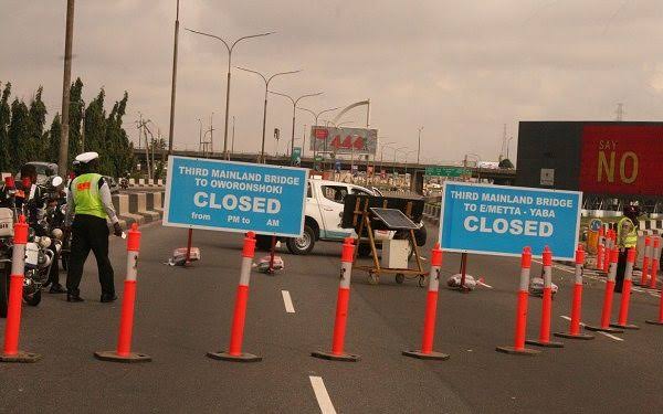 CorrectRadioTV's tweet photo. Today for #TalkDMata we get Olajide Oduyoye (General Manager, @followlastma) to helep torchlight ontop "Lagos Operations, 3 Months Into 3rd Mainland Bridge Shutdown Matters Arising."
Dis nah #UNAHGUDMORNINGLagos with @correctpesin & @betyanaa
#CorrectFmLagos https://t.co/uUDmdGAWKf