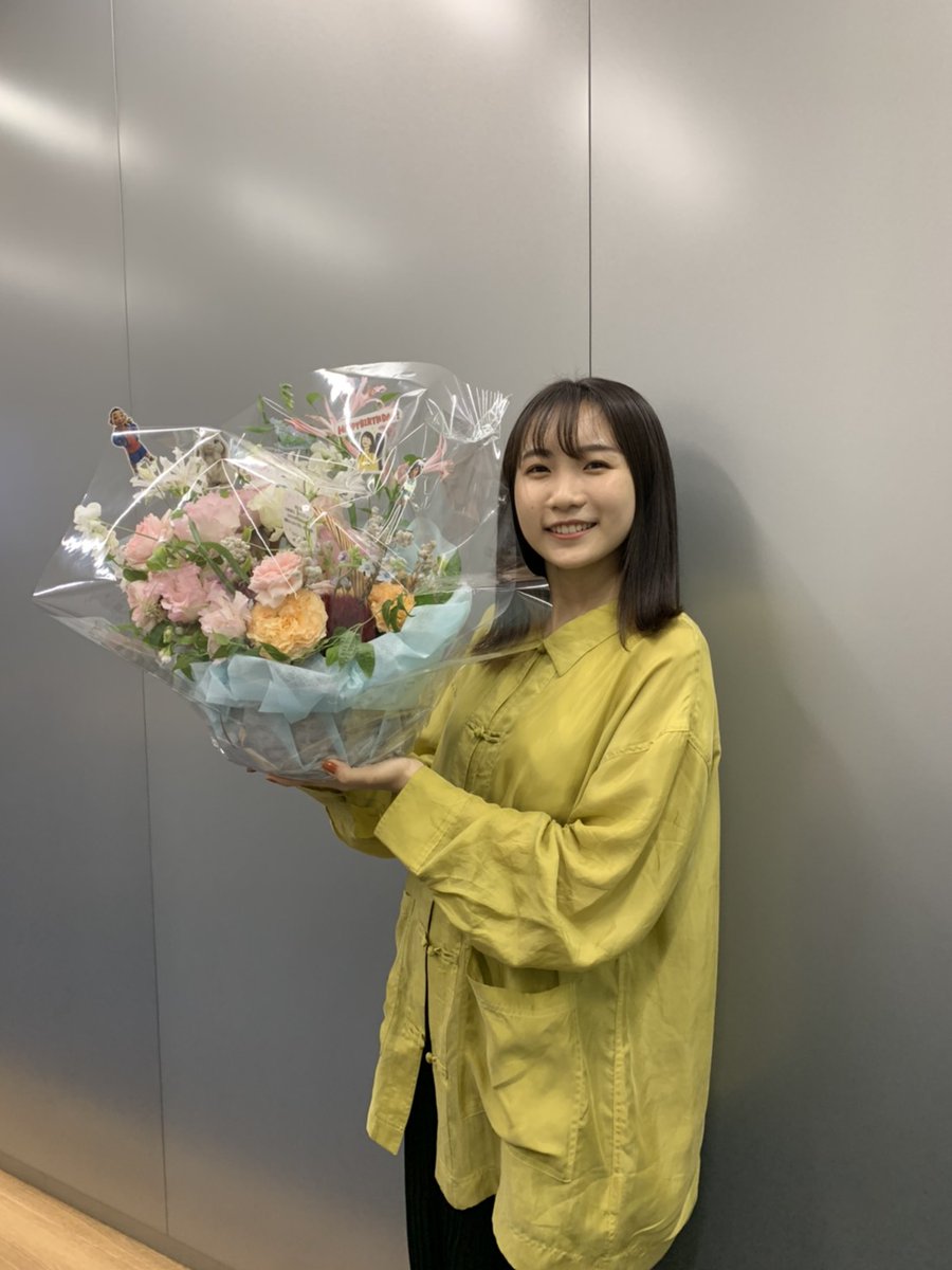 NetflixJP's tweet photo. ｡*ﾟ✨*｡ 🎂🍾｡+✨｡*
　  Happy Birthday

今日は幾田りらさん(@ikutalilas)の誕生日✨
素敵な歌をありがとうございます！

本日から配信された『フェイフェイと月の冒険』の日本語版EDクレジットソング「ロケット・トゥ・ザ・ムーン〜信じた世界へ〜」もチェック🎧
https://t.co/gZziWmPe0F https://t.co/wRwzreYO2U