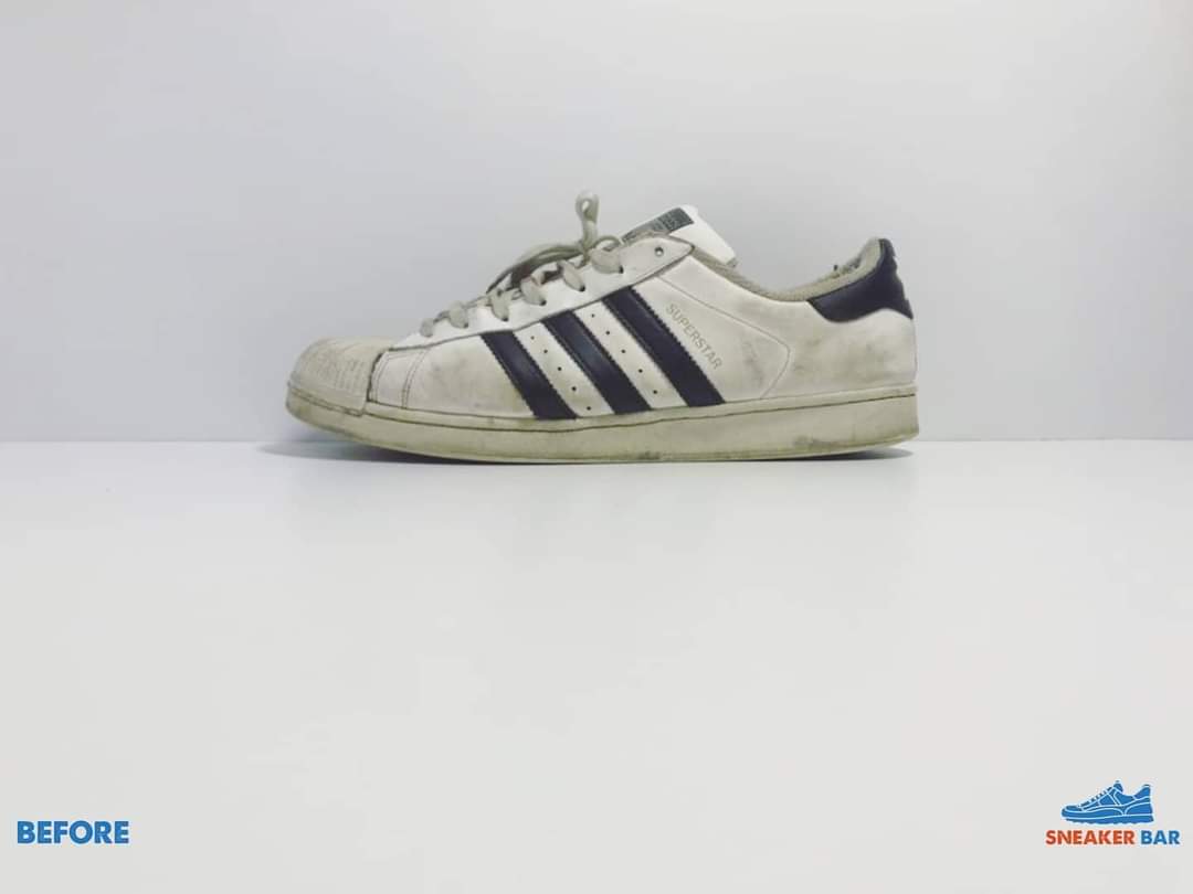 SneakerBarSA's tweet photo. The Legendary Adidas Superstar restored with our Premium Sneaker Cleaning Service. 😍
.
#sneakerbarsa #sneakerbarsouthafrica 👟 🛵 🇿🇦 https://t.co/bveAsIZOsf