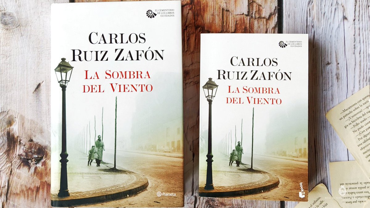RAEinforma's tweet photo. «El tiempo hace con el cuerpo lo que la estupidez hace con el alma [...]. Lo pudre». 

Hoy habría cumplido 56 años Carlos Ruiz Zafón (1964-2020). Lo recordamos con esta cita de «Marina». ¿Qué otras obras y fragmentos recomiendan del autor? https://t.co/G16LQDbWXm