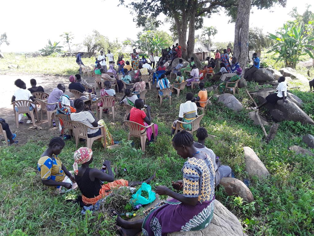 MawaCharles91's tweet photo. @refugeelawproj's support 2 victims of conflict related violence has changed lives of many refugees across the settlements in Adjumani,  remarks by Felixs Andruga #RWC II Chairperson during a community information session in Maaji III  @DrChrisDolan @ongwechd @odida_ronald https://t.co/nZKnM7vD6Y