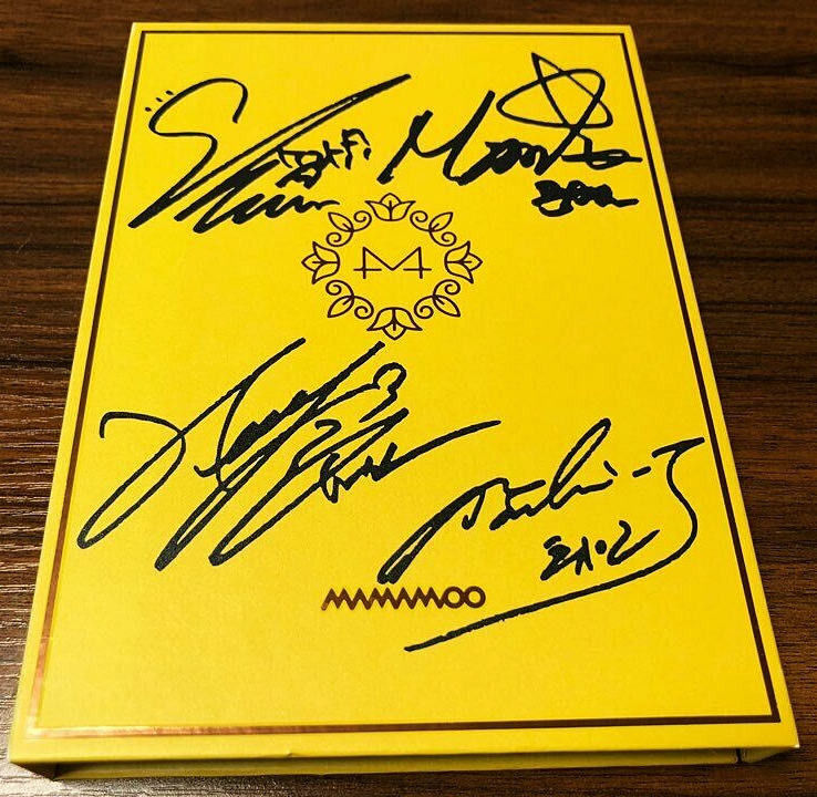 chainkun2020's tweet photo. อัลบั้มไซน์ MAMAMOO "Yellow Flower" (promote)🌞
🌻อัลบั้มโปรโมทเซ็นครบวง💛
🌻2690 บาท ส่งลทบ.60 / EMS 80📮
🌻สนใจ DM สอบถามรายละเอียดได้💌
#MAMAMOO #마마무 #Yellow_Flower
#มามามู #ตลาดนัดMamamoo #ตลาดนัดมูมู่ https://t.co/DxMG5FFyw3