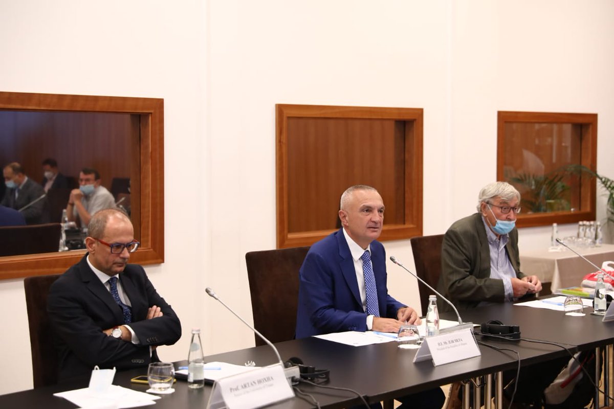 David Uzsoki tweet media