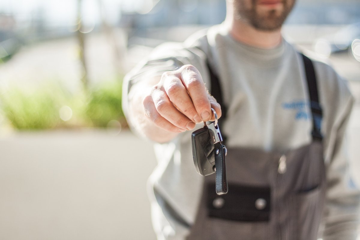 CeotechI's tweet photo. DriiveMe, la società francese che dallo scorso anno offre l’innovativo servizio di noleggio auto al costo di 1 euro..
-
#driiveme #noleggioauto #noleggio #noleggiolungotermine #auto #autonoleggio #rent #car #noleggioalungotermine #italia #italy #fiat https://t.co/6mN58nyvWy https://t.co/7insrfRtkB
