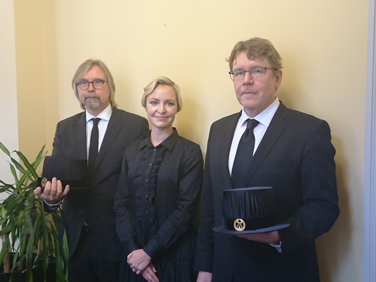 Se on täytetty. Kiitos Mikko erinomaisesta vastaväitöksestä ja Ninjalle loistavasta työstä ja keskustelusta. <a href="/NinjaHienonen/">Ninja Hienonen</a>