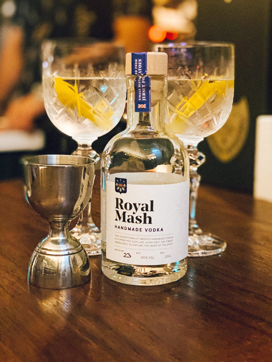 Martini o’clock #martini #cocktail #friday #nevertooearly #royal #mash #vodka #AwardWinning