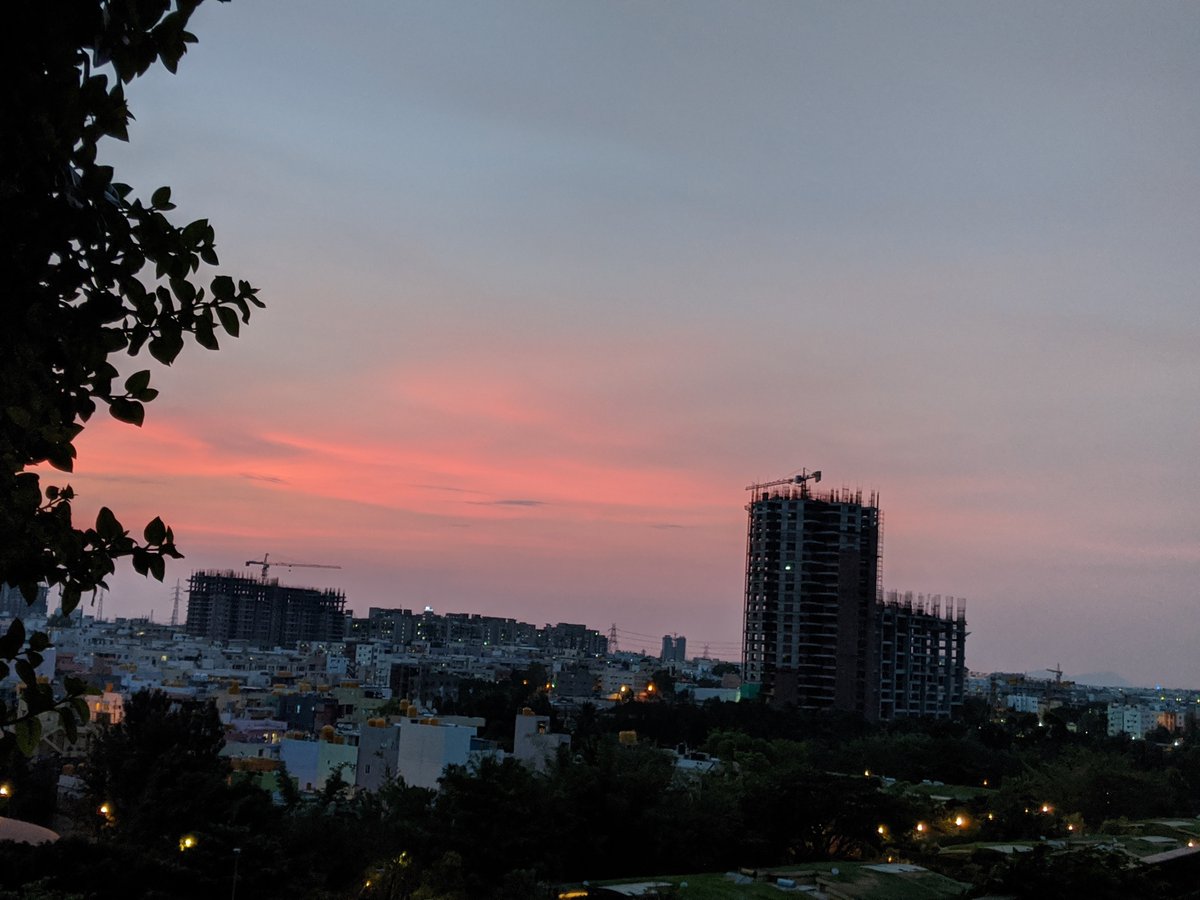 4abhishekpathak's tweet photo. @amodm I used to see it from Whitefield during the lockdown days (bottom right). Google maps told me it was Nandi Hills. Fascinating to know that its visible from south BLR as well. https://t.co/P9m7J91Fyi