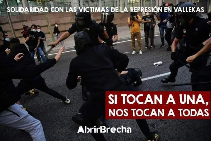 AbrirBrechaZAM's tweet photo. Ni sanitarios, ni rastreadores, segregación de los barrios obreros, represión y policía es la solución del gobierno de #Ayuso. Hoy le ha tocado a las vecinas de Vallekas, luego irá el resto. Animamos a todas las jóvenes a organizarse frente su política del shock. https://t.co/lB87SMVPbV