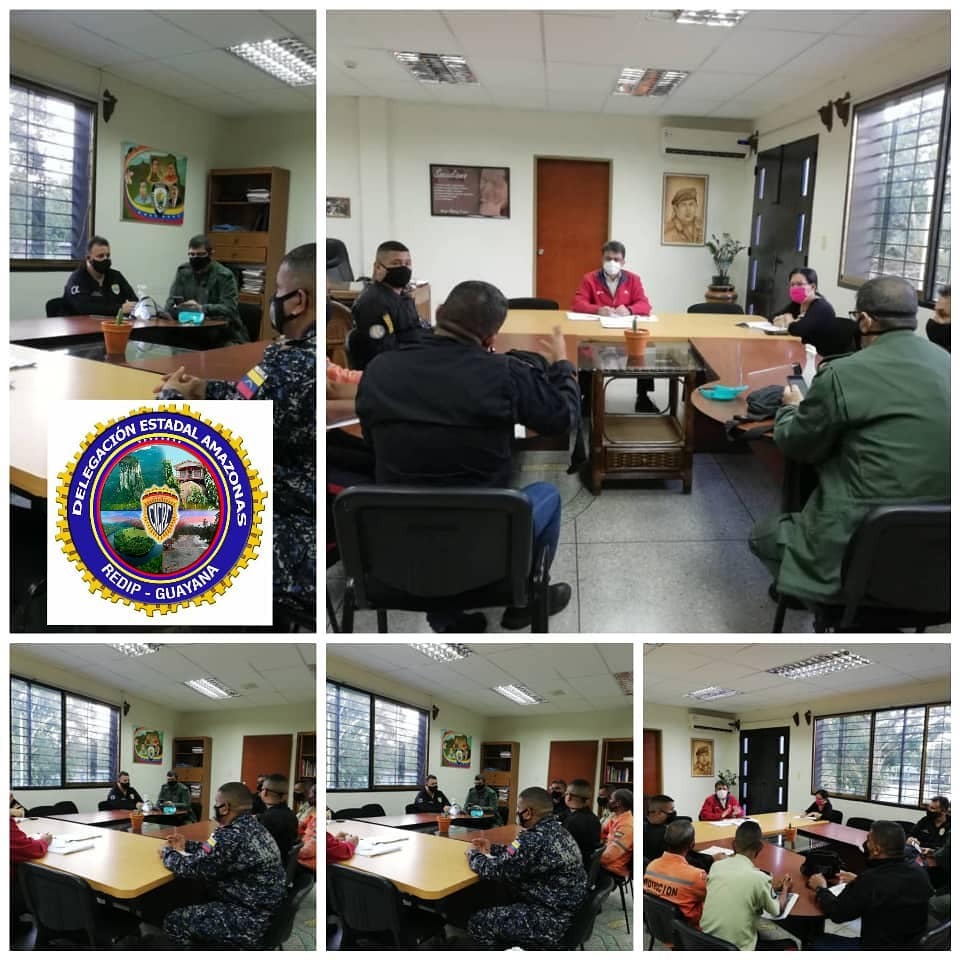 Comisario General Santino Sterrantino y Directores de organismos de seguridad del Estado Amazonas se reúnen con el ciudadano Ing. Miguel Rodríguez, Gobernador del estado Amazonas para tratar puntos relaciones a la Seguridad y la Paz.
@douglasricovzla @prensacicpc @redipguaya…