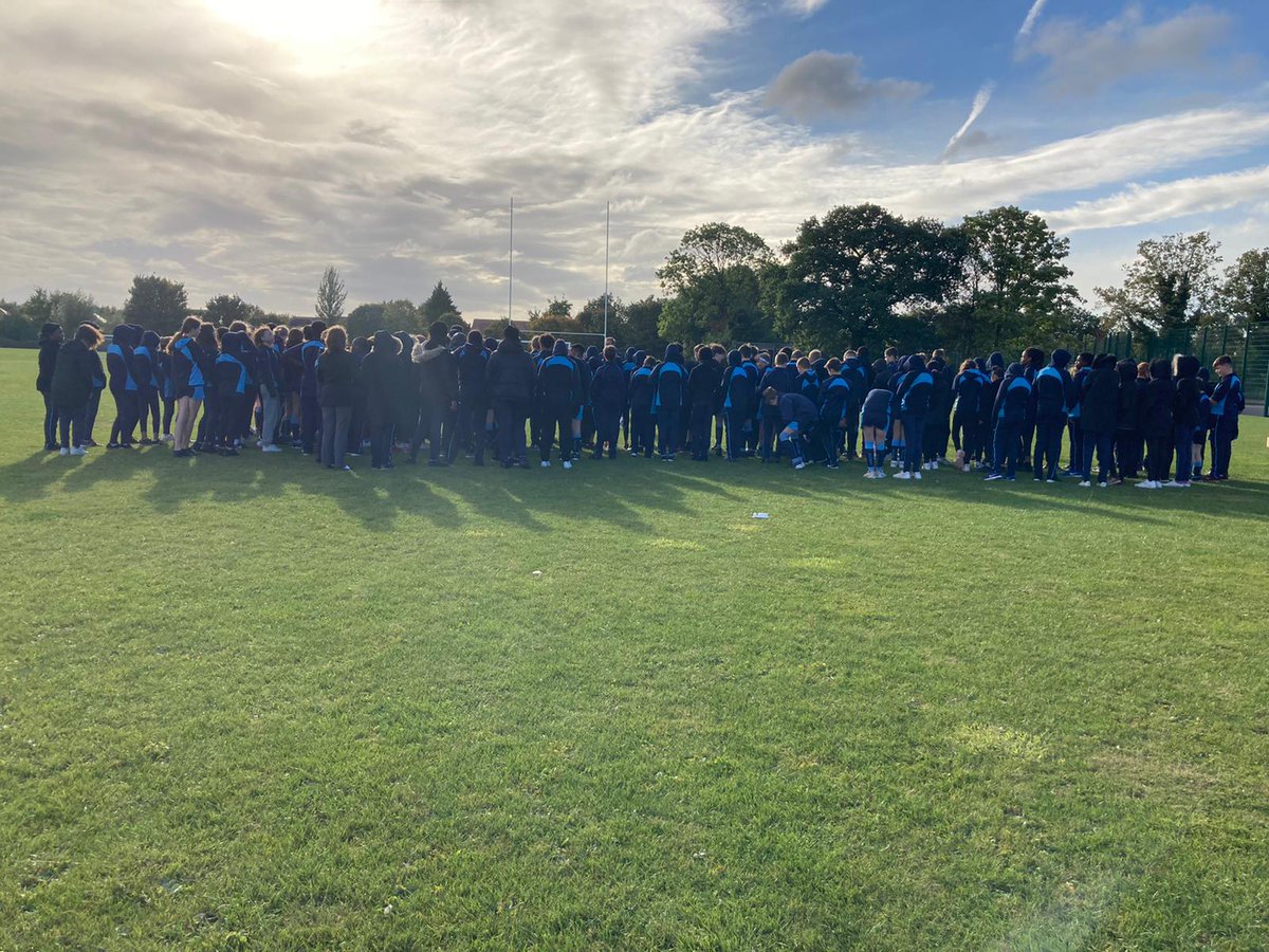BecketSixth's tweet photo. Our amazing lower school completing the Challenge Run today in aid of our school charity Building Hope. Donations via sQuid can still be made #BuildingHope #onecommunity #allin #justkeeprunning #stayeddry https://t.co/JttTztqGrw