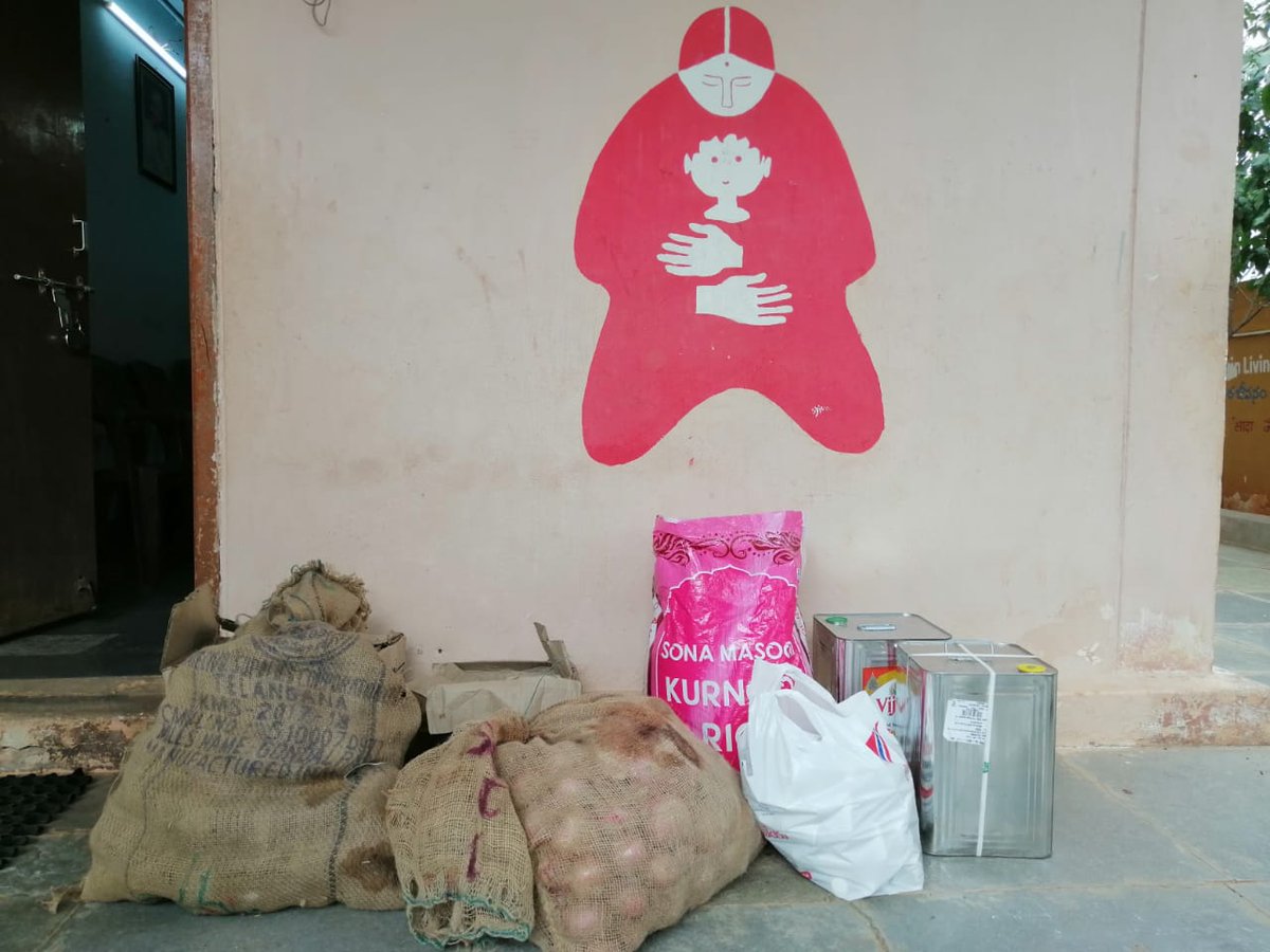 nagu536's tweet image. Groceries for needy, #PortraitsOfPurposeIndia @DBSBankIndia
