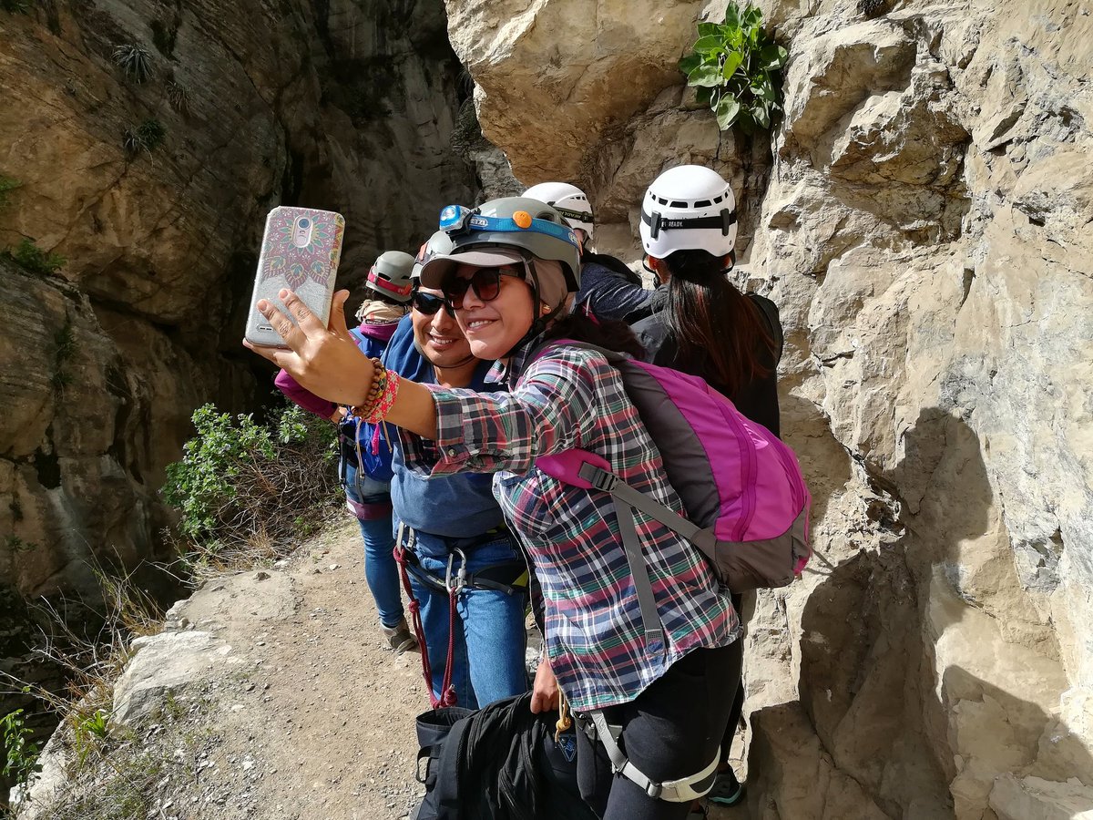 Verte feliz, no hace felices 🧡
Cada vez más cerca 🏜️🏔️🏕️🏖️🇵🇪
#DreamThemTravel #vamosavolver #viajesseguros #nuevanormalidad #perú #peruanos #peruadventure #cañondeautisha #excursion #turismo #turismoresponsable #turismointerno #360explora #limaperu