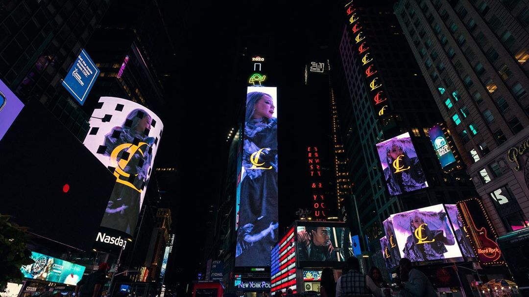 2NE1France_FR's tweet photo. 15.09.2020 | #INSTACL - #POSTUP_CL à Time Square, New York !
+🍒+
+ 📽️ : https://t.co/LCzN24QaMm https://t.co/tJnVdXXQ0P