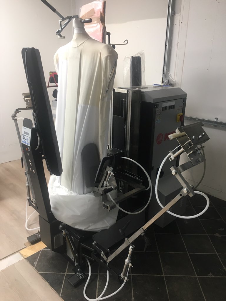 The all new Pony electric shirt machine + CCP press fitted along with an FVC ironing table,spotting table and Cosmos finishing cabinet. At the newly opened Crisp cleaners Dublin
#pony #laundry #hotels #ipso