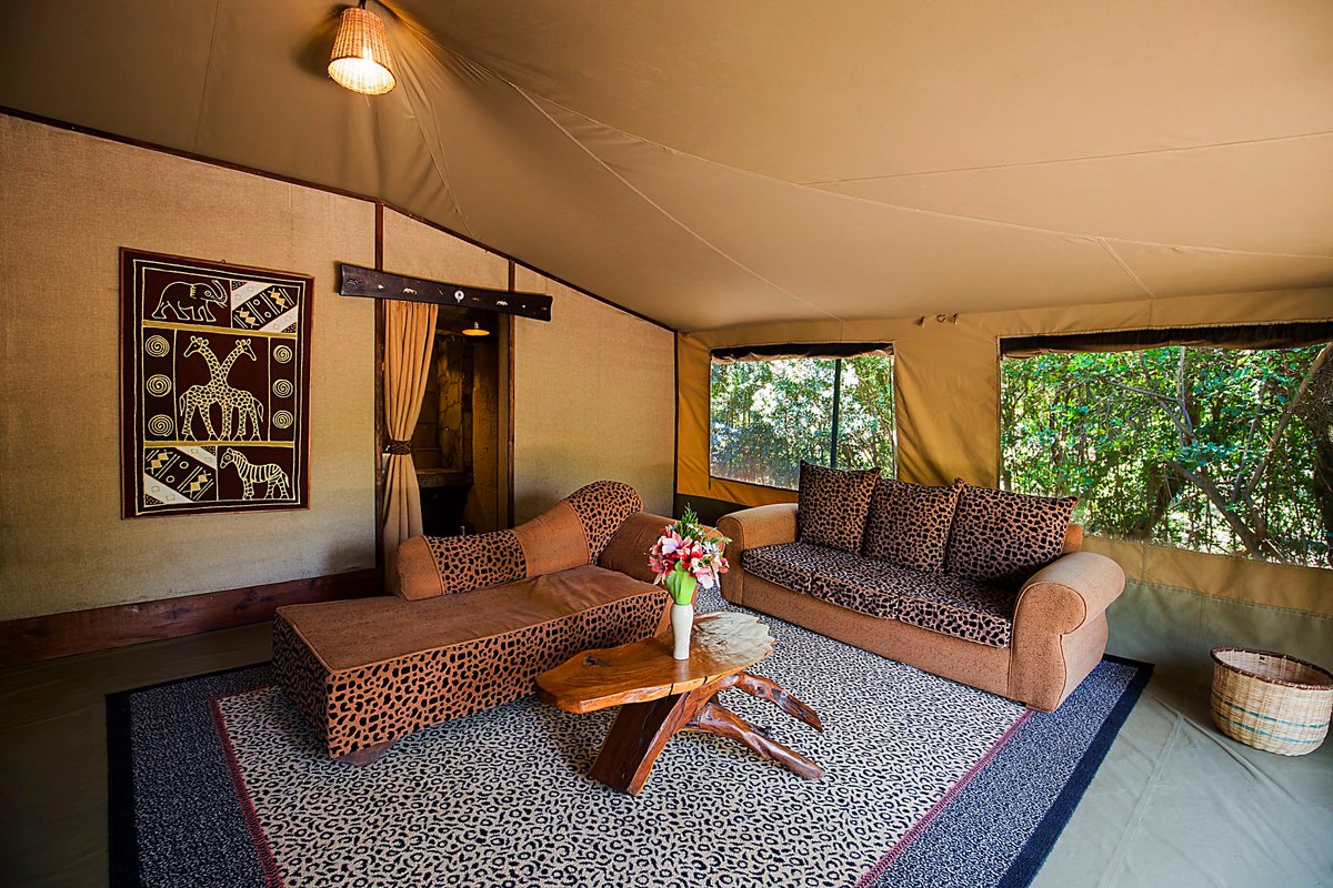 rhinowatchlodge's tweet photo. Our Family Tents have enough space for your family to share special moments together https://t.co/KvCgLtK3f7