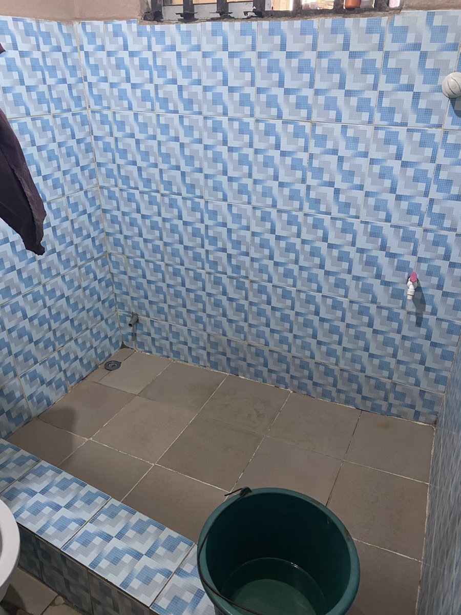 _slcleaning's tweet photo. The weekend is upon us, we are just a DM/ Call away. Trust us to pay attention to every part of your living space.

Swipe to see more goodness😉

#cleaningservicelagos #weekendcleaning #residentialcleaning #TGIF https://t.co/TNz278ujbE