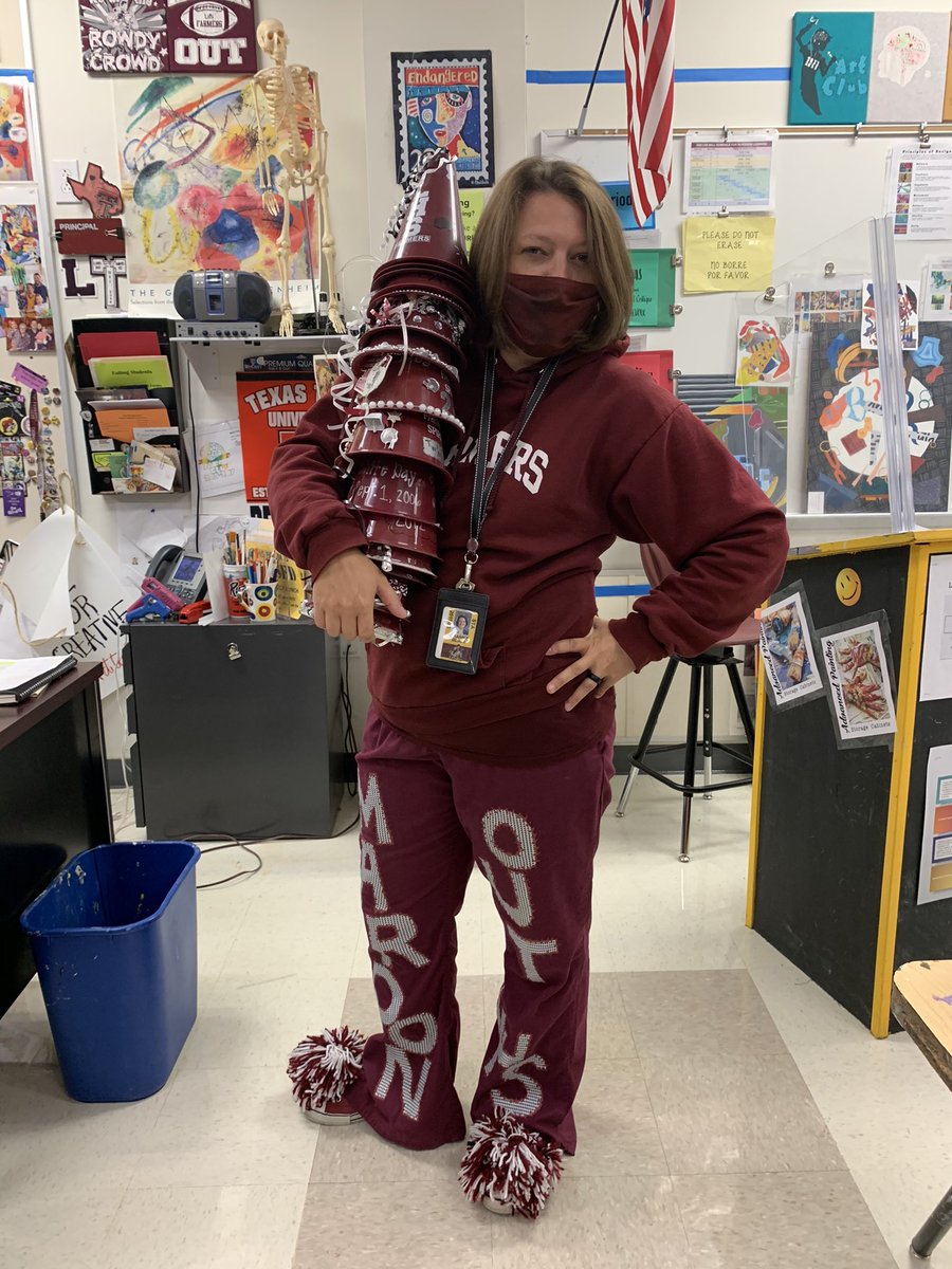 shannaraeblair's tweet photo. @drlancasterdc bring it!! It feels like a tie breaker year 🤪 16 and counting too. #lhsspiritday #maroonout #lhsspiritdays @lewisvillestuco https://t.co/7Jo2RBrvCw