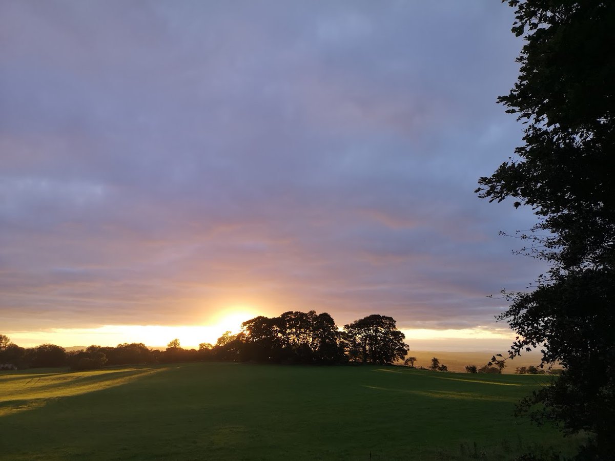 Just another spectacular September sunset over Heavenfield #lovewhereyoulive
Could you imagine yourself here in September 2021...still availability, but be quick! stoswaldsfarm.co.uk
#sunset #heavenfield #septembersunset #hadrianswall #northumberland #stayhere