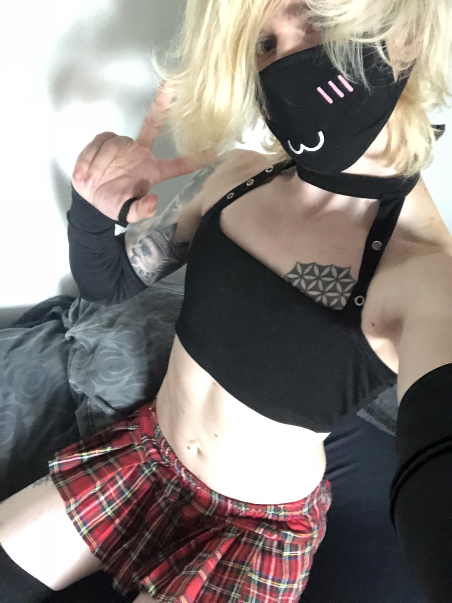 Vickikitty1's tweet photo. When you’re too much of a degenerate for your workplace to want you https://t.co/D4XJxJslE4